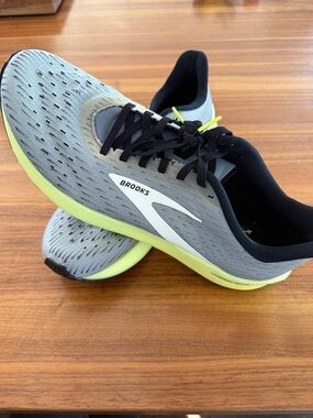 Brooks Hyperion Tempo mens sz 11